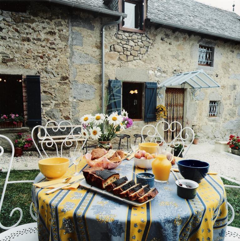 Апартаменты La Ferme De Lacalm Sanvensa Экстерьер фото